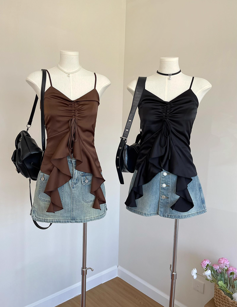 V-RINGAD TOPP MED VOLANGKANT