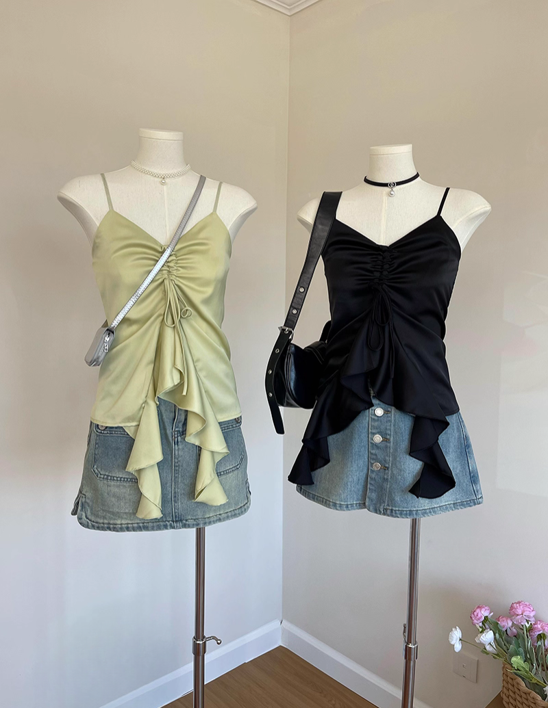 V-RINGAD TOPP MED VOLANGKANT