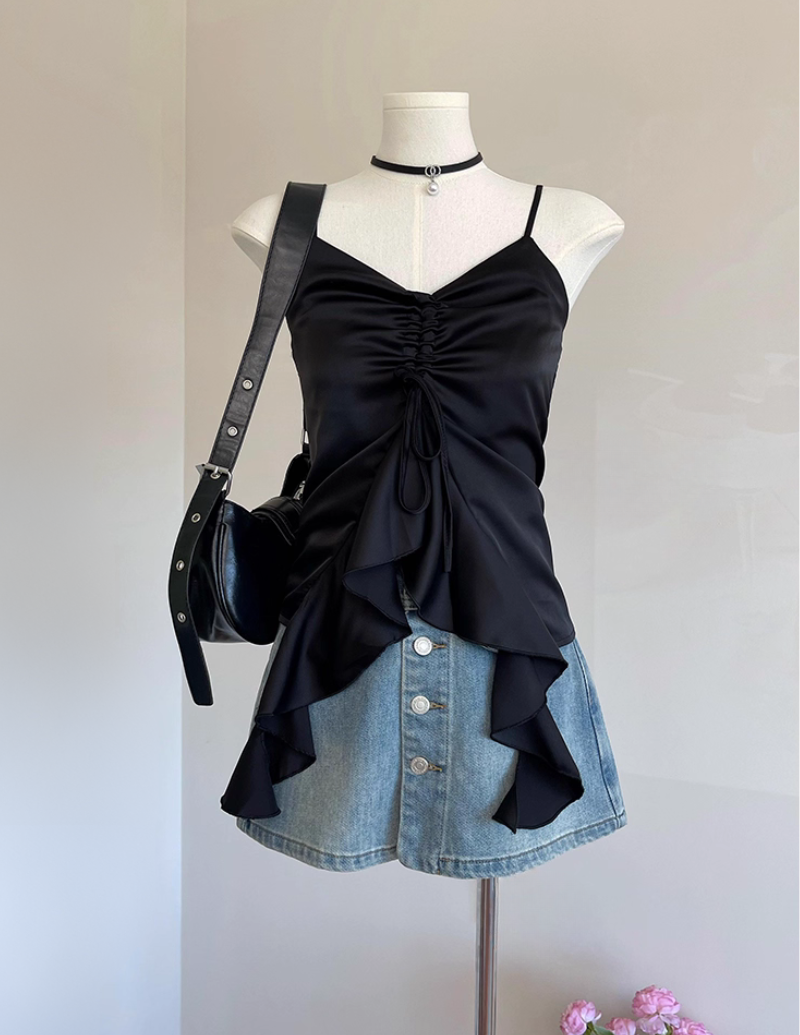 V-RINGAD TOPP MED VOLANGKANT