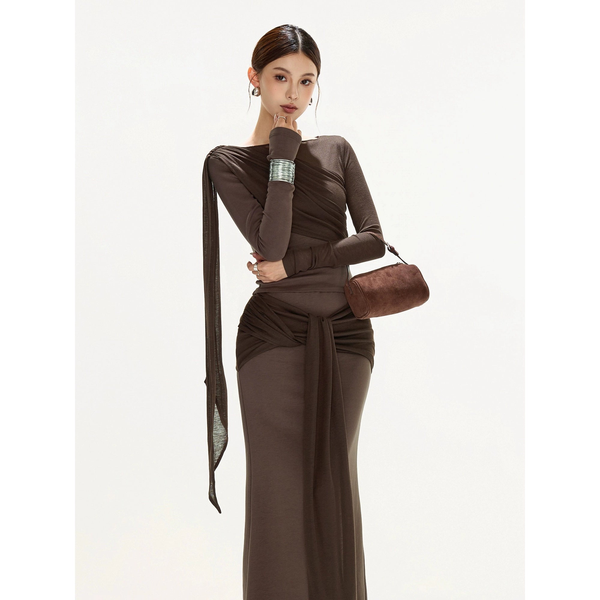 OMLOTT DRAPERAT BRUNT SET KJOL & TOPP