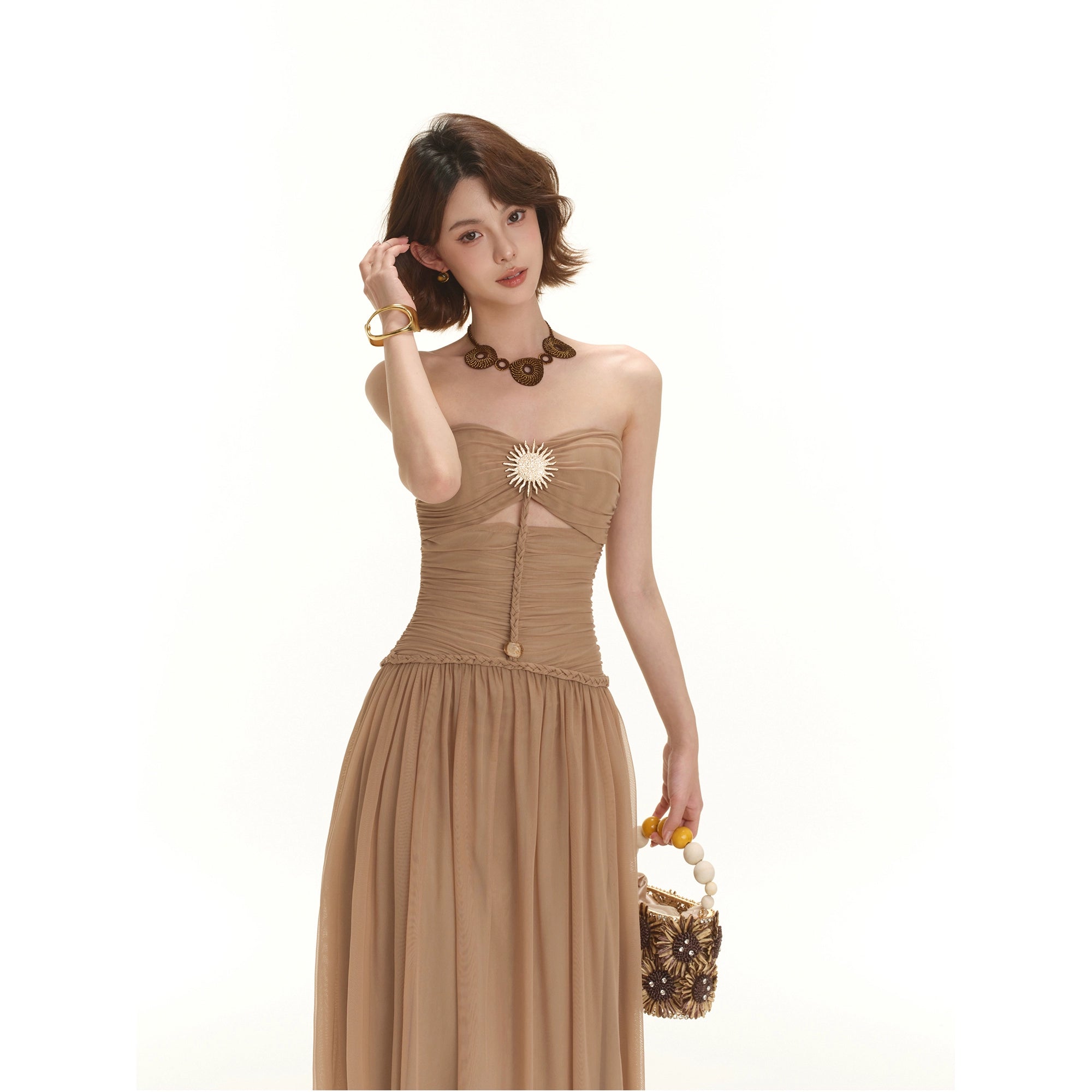 BANDEAU-MAXIKLÄNNING MED FLÄTOR