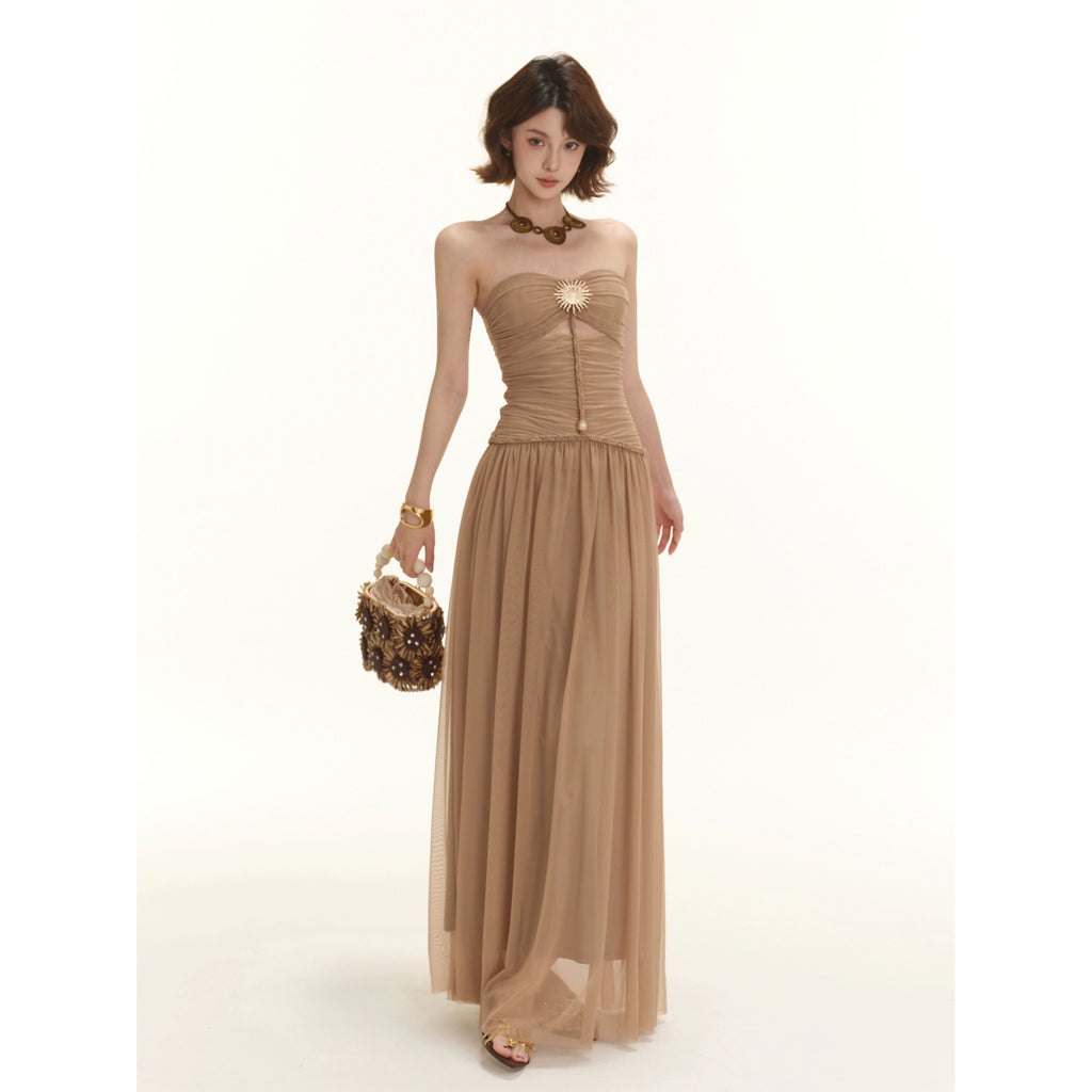 BANDEAU-MAXIKLÄNNING MED FLÄTOR