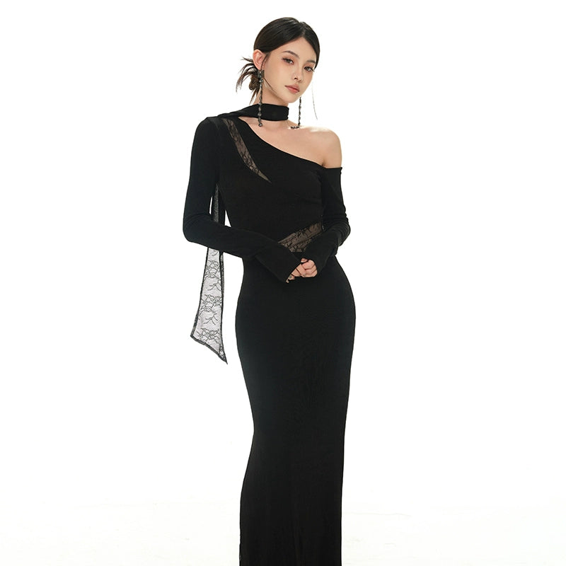 ONE SHOULDER-KLÄNNING MED SPETS