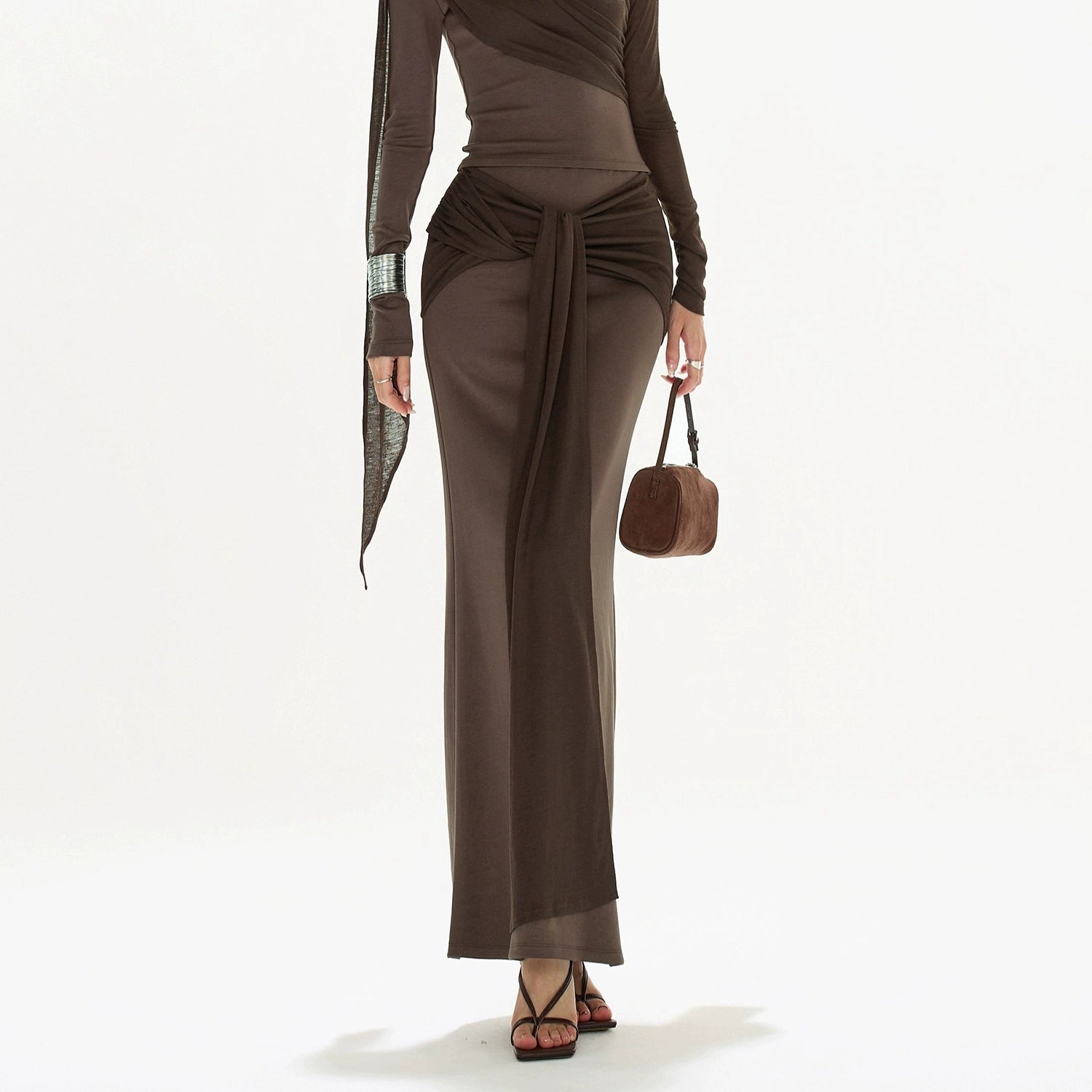 OMLOTT DRAPERAT BRUNT SET KJOL & TOPP