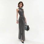 HÖG HALSRINGAD DRAPERAD KLÄNNING